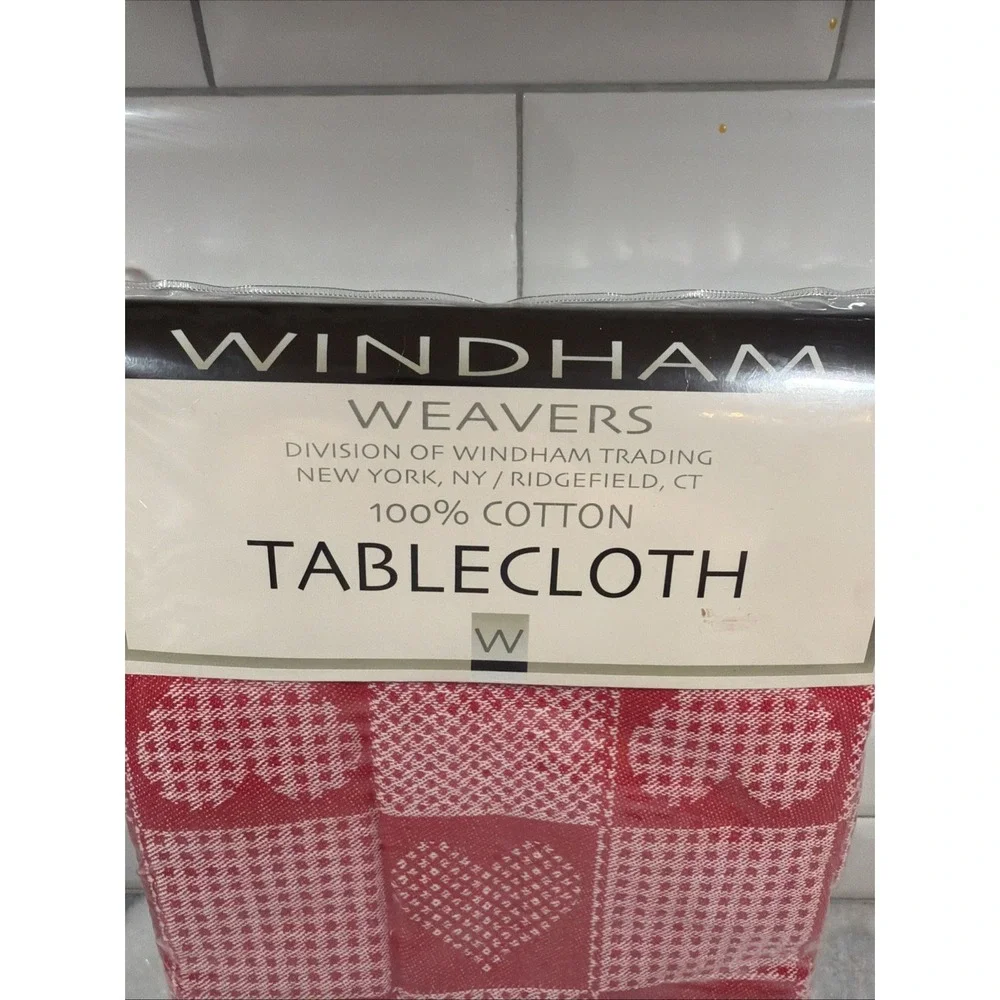 Vintage Red White Hearts 60 X 84in Oval Tablecloth 001